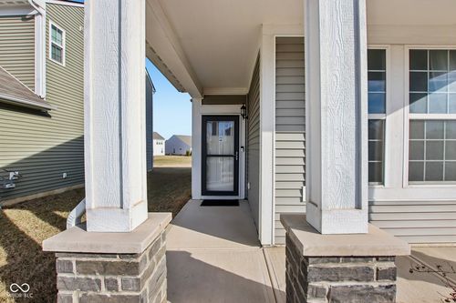 6596 Overlander Ln, Whitestown, IN, 46075-7500 | Card Image