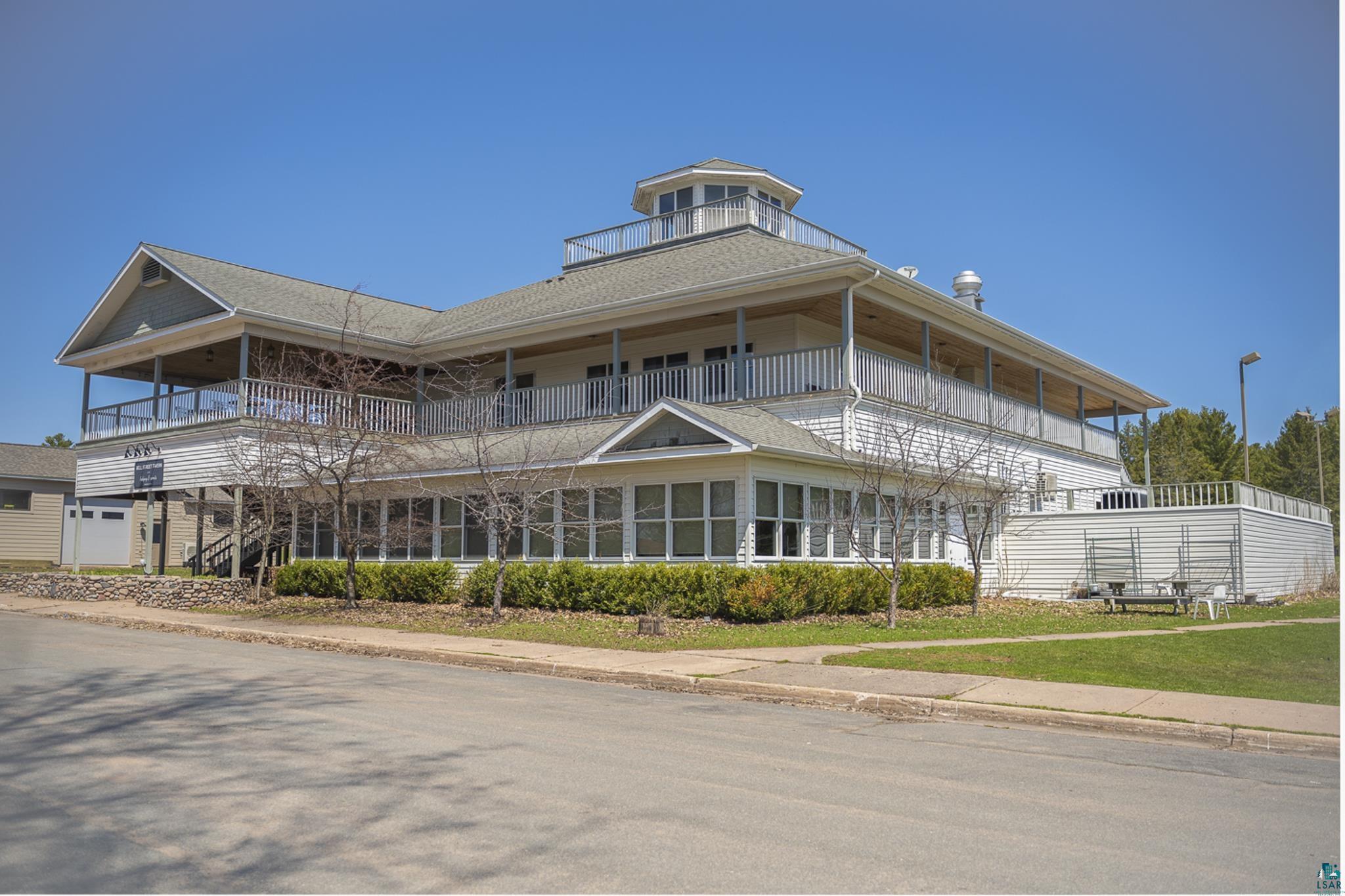 751 Bell St, La Pointe, WI