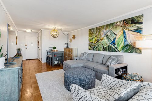 apt-15g-10230 66th Rd, Forest Hills, NY, 11375-7619 | Card Image