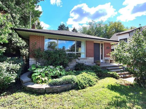 179 Church St, Stouffville, ON, L4A4T6 | Card Image