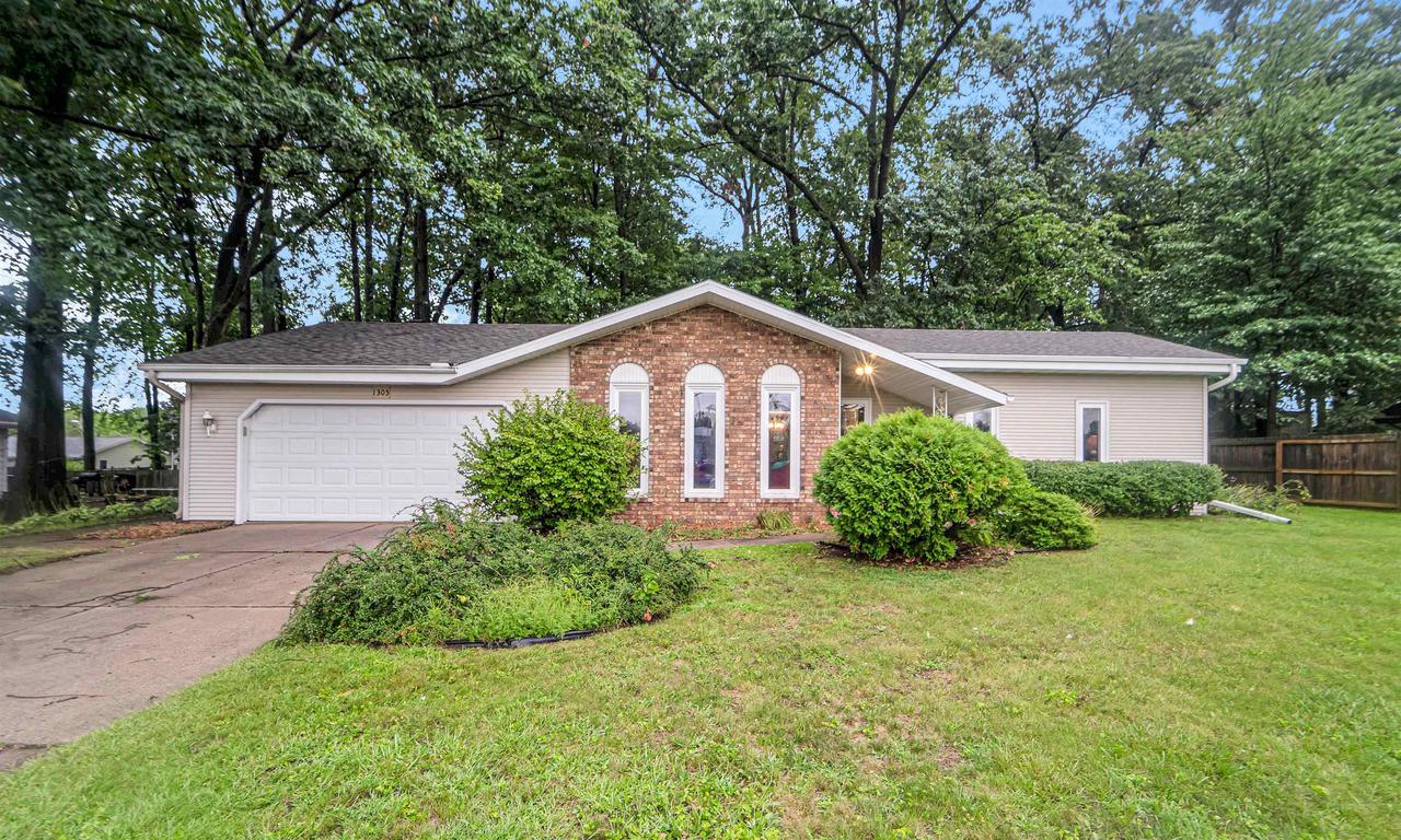 Sorrento Dr, Green Bay, WI 54304