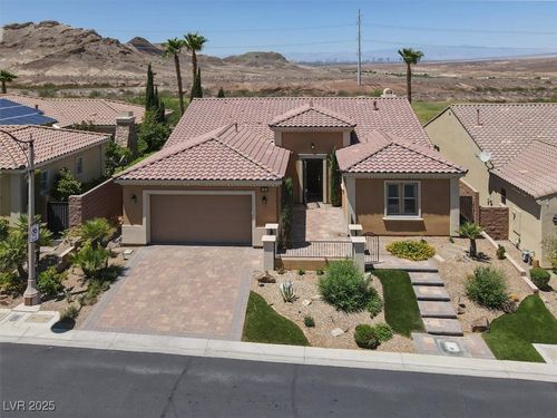 19 Contrada Fiore Dr, Henderson, NV, 89011-3147 | Card Image
