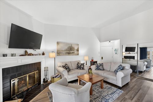 7555 W 110th St, Bloomington, MN, 55438-2377 | Card Image