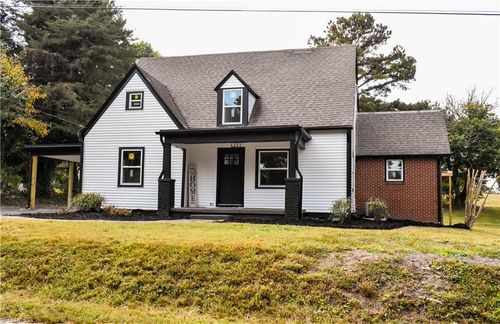 130 Greenway Dr, Mount Airy, NC, 27030-4464 | Card Image