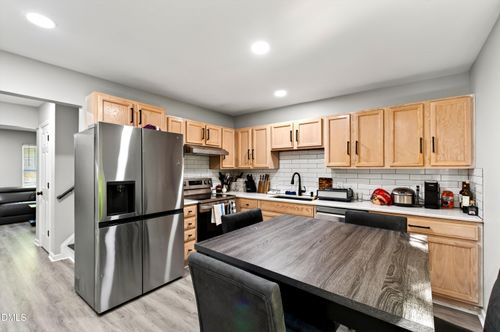 37 Red Ln, Raleigh, NC, 27606-1672 | Card Image