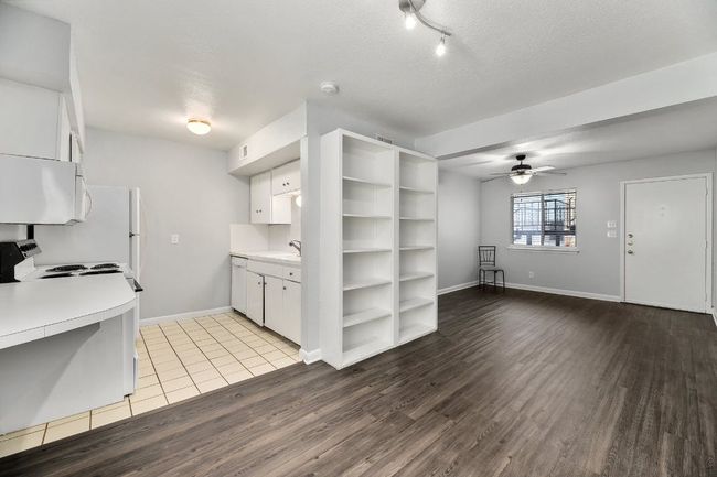 APT-113 - 2408 Longview St, Condo with 2 bedrooms, 1 bathrooms and null parking in Austin TX | Image 4