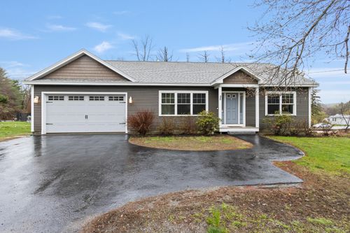 690 Auburn Street, Portland, ME, 04103 | Card Image