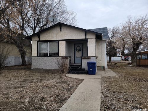 235 2nd Avenue E, Unity, SK, S0K4L0 | Card Image