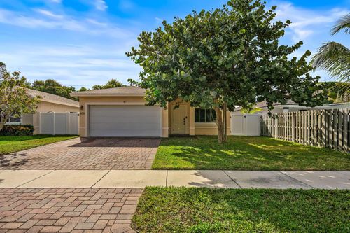 330 Reigle Ave, Delray Beach, FL, 33444-2203 | Card Image