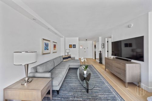 0-200 E 27th Street, New York City, NY, 10016 | Card Image