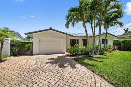 2481 Se 15th St, Pompano Beach, FL, 33062-7503 | Card Image