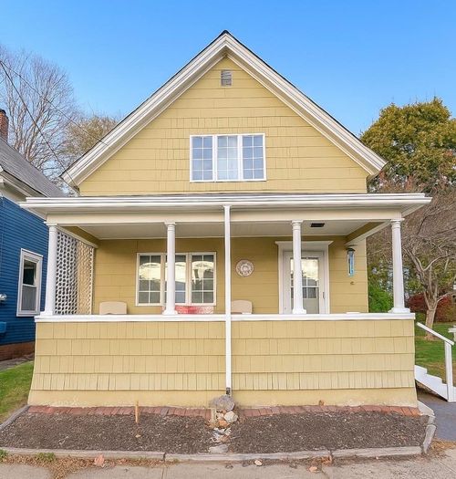 9 Center St, North Walpole, NH, 03609-1711 | Card Image