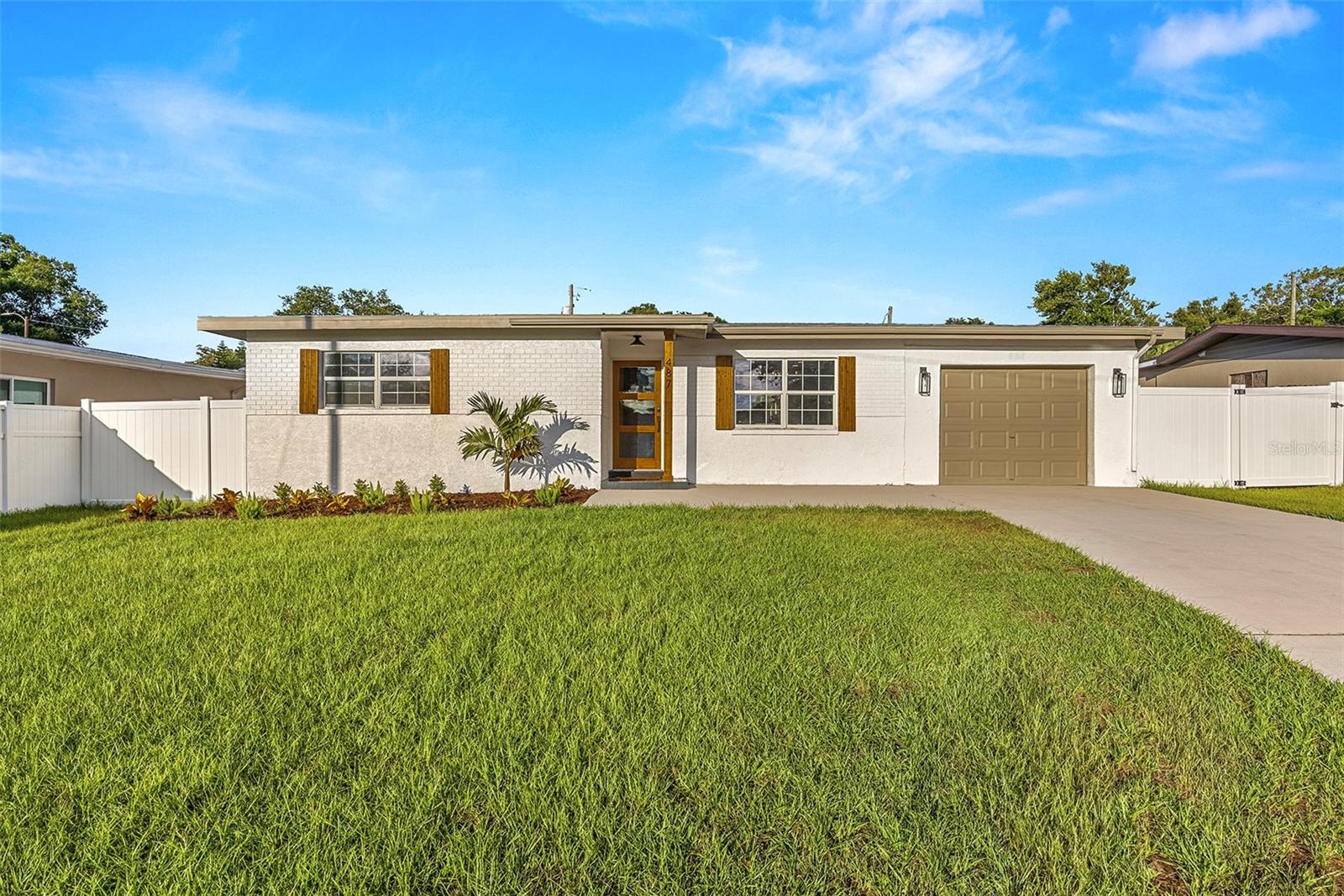 Oakwood Dr, Dunedin, FL 34698
