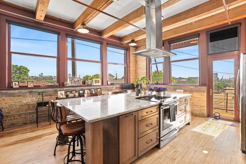 215 W Maple St, Milwaukee, WI, 53204-4047 | Card Image