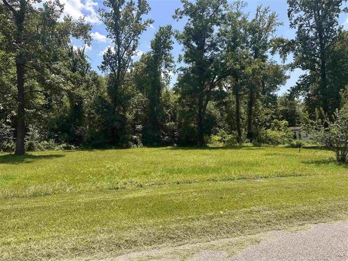 205 Booker St, DeQuincy, LA, 70633-4101 | Card Image