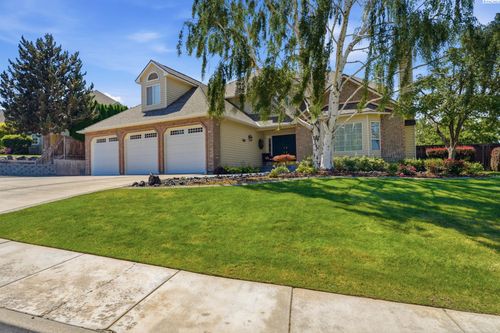 4102 S Ledbetter St, Kennewick, WA, 99337-2643 | Card Image