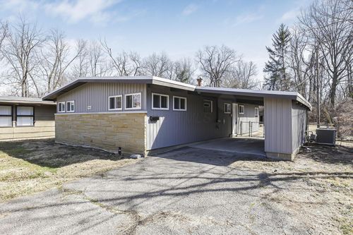 984 Sunbury Road, Columbus, OH, 43219 | Card Image