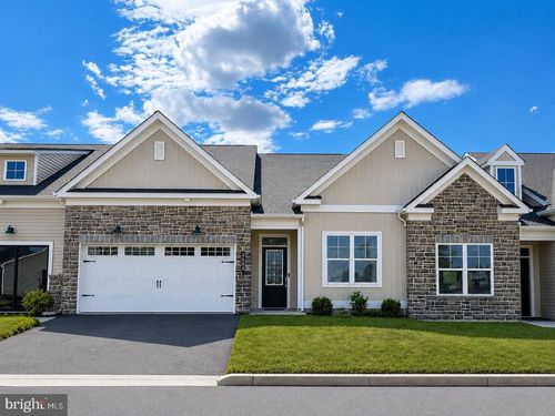 3020 Cedar Ln, ALLENTOWN, PA, 18103-5518 | Card Image