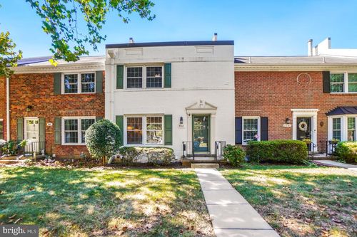 8345 Forrester Blvd, SPRINGFIELD, VA, 22152-1736 | Card Image