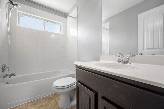 Full bathroom | Image 12