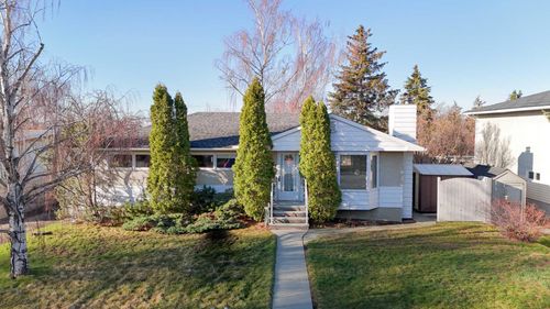43 Canyon Dr Nw, Calgary, AB, T2L0R2 | Card Image