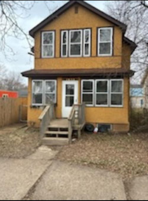 2830 5th Ave E, Hibbing, MN, 55746-2528 | Card Image