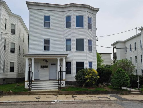637 Harvard St, Manchester, NH, 03103-4413 | Card Image