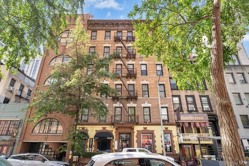 8-246 E 51st St, New York, NY, 10022-6563 | Card Image