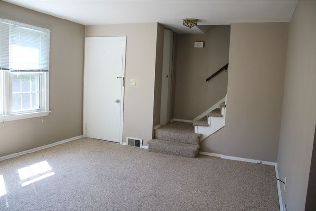 217 S Shady Ave, Condo with 3 bedrooms, 1 bathrooms and 1 parking in Houston PA | Image 5