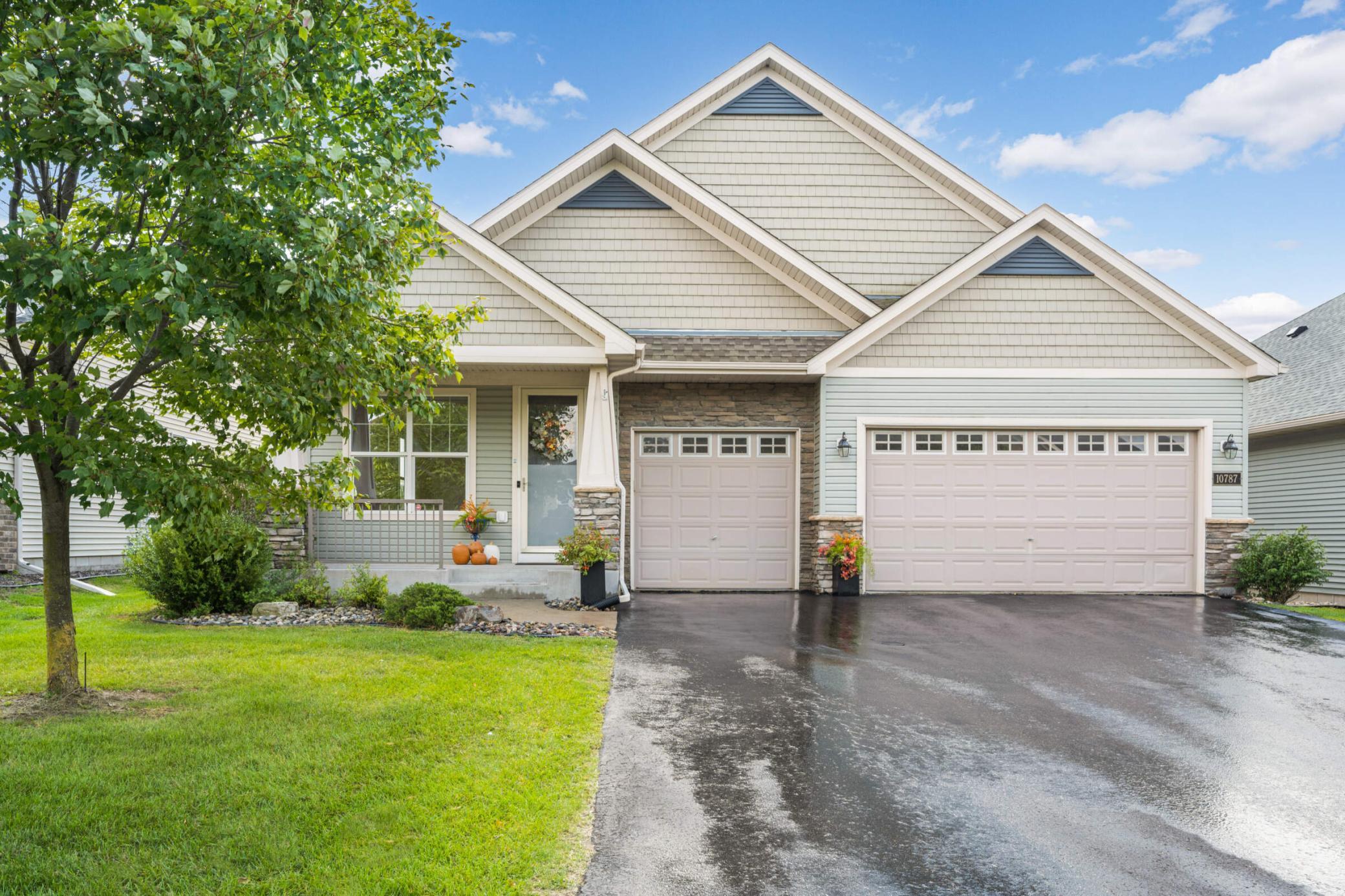 Ashley Ln, Saint Paul, MN 55129