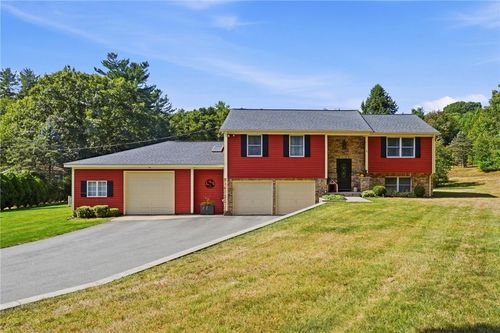 21 Wysteria Lane, Cumberland, RI, 02864 | Card Image