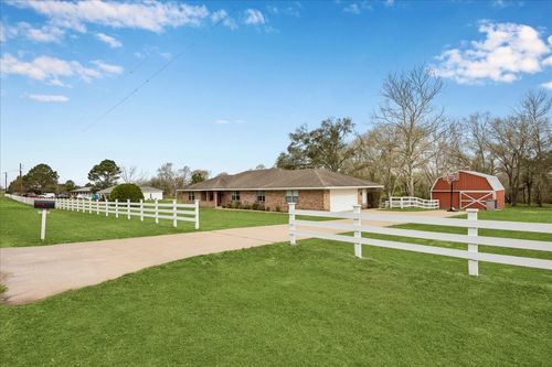 2919 Centerhill Circle, Bellville, TX, 77418 | Card Image