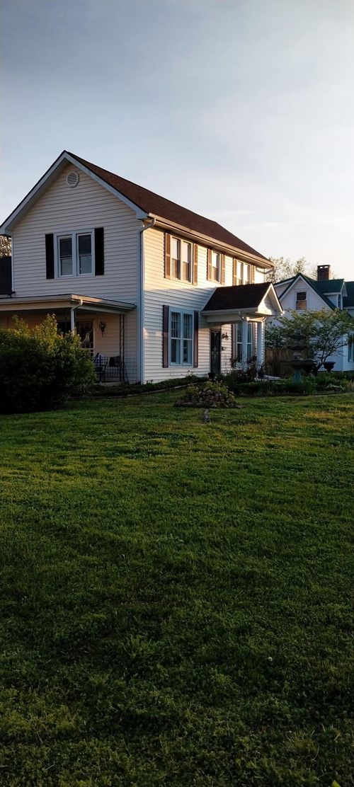 405 W Main St, Stanford, KY, 40484-1217 | Card Image