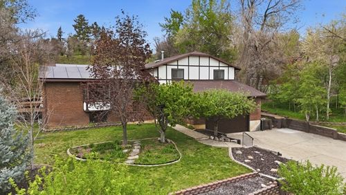 2555 E 2050 N, Layton, UT, 84040-7924 | Card Image