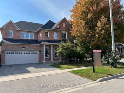 604 Fleetwood Dr, House other with 4 bedrooms, 4 bathrooms and 4 parking in Oshawa ON | Image 2