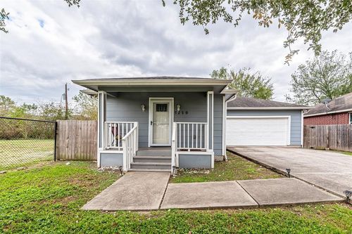 5210 Ricky Street, Houston, TX, 77033 | Card Image