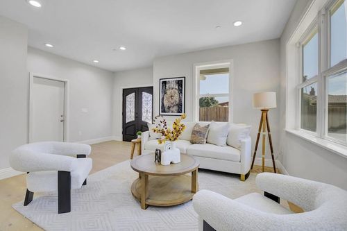 34926 Moina Shaiq Cmn, Fremont, CA, 94555-2402 | Card Image