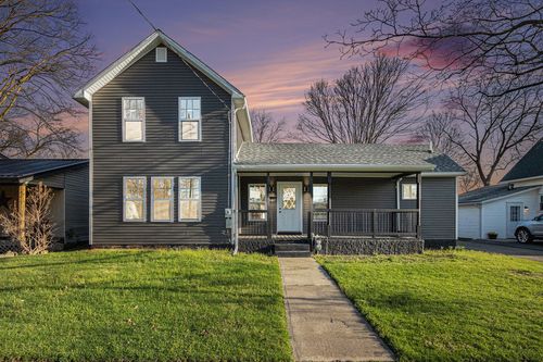 101 E 4th St, Buchanan, MI, 49107-1237 | Card Image