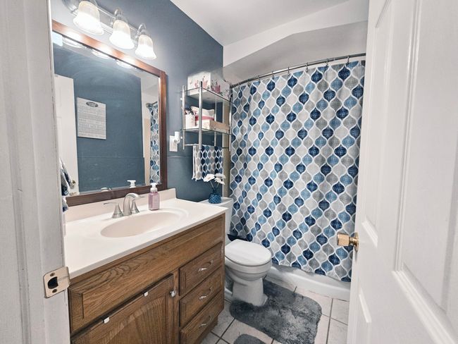 BATHROOM | Image 11