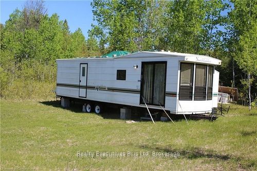 00 Pickerel & Jack Lake Rd, Burks Falls, ON, P0A1C0 | Card Image