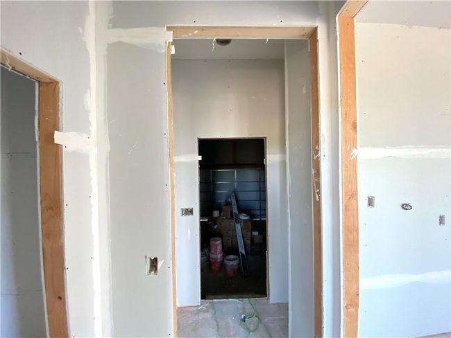 13333 W 179 Th St, House other with 5 bedrooms, 4 bathrooms and null parking in Bucyrus KS | Image 5