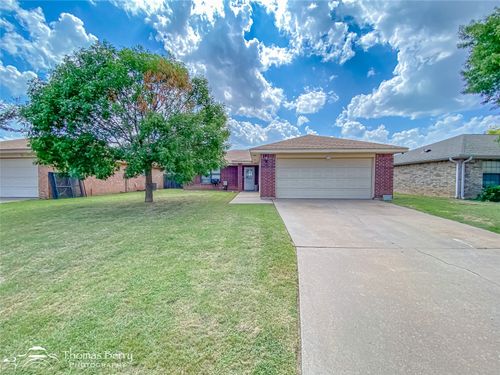 3850 Wake Forrest Ln, Abilene, TX, 79602-7442 | Card Image