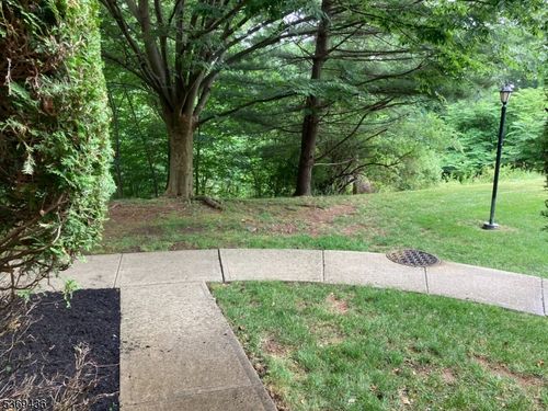 28 Stevens Ct, Bedminster, NJ, 07921-1846 | Card Image