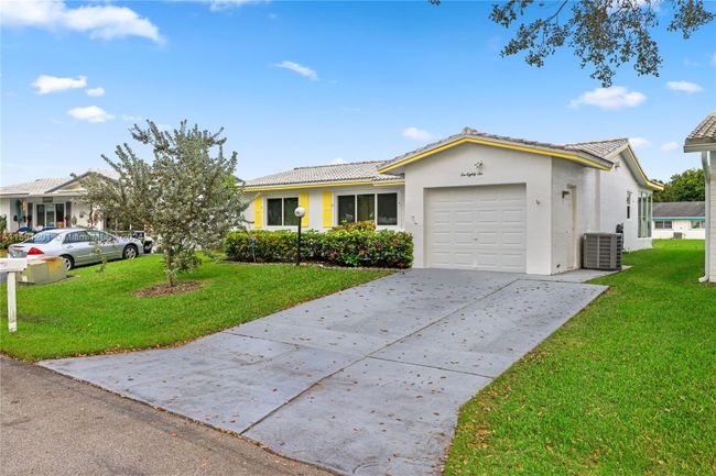 1086 Nw 88th Way, House other with 2 bedrooms, 2 bathrooms and null parking in Plantation FL | Image 28