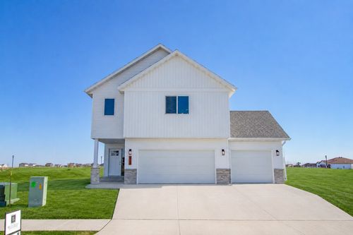 6723 Deer Creek Loop, Horace, ND, 58047 | Card Image