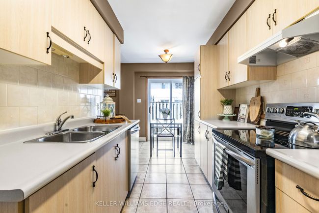 UNIT-40 - 104 Frances Ave, Condo with 2 bedrooms, 3 bathrooms and 1 parking in Stoney Creek ON | Image 9