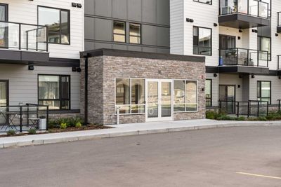 2407 - 42 Cranbrook Gdns Se, Condo with 1 bedrooms, 1 bathrooms and 1 parking in Calgary AB | Image 3