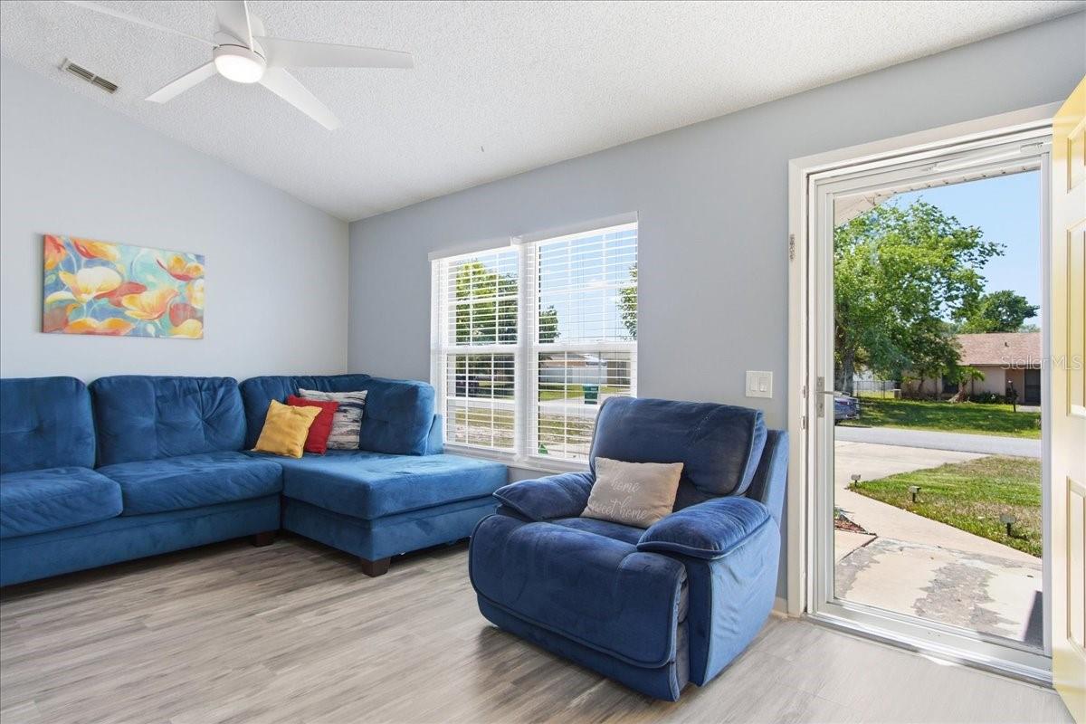 Residential in DELTONA 4