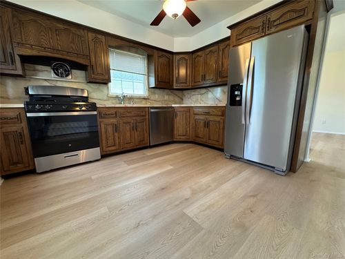 5 Harris Ln, Harrison, NY, 10528-4501 | Card Image