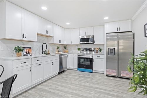 1701 Arlington Rd, Hopewell, VA, 23860-6119 | Card Image